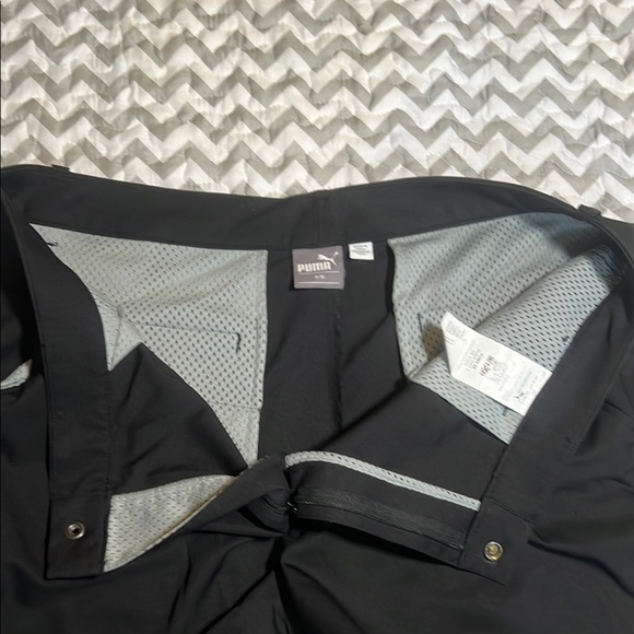 Puma Men's Black Activewear Shorts sz 36 - Picture 7 of 9